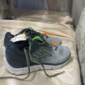 Stylish Kids' Sneakers in Gray and Black with Green Highlights